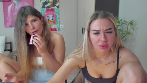 Hi hi We are Jessie and Betti online show from January 5, 2025, 11:48 am