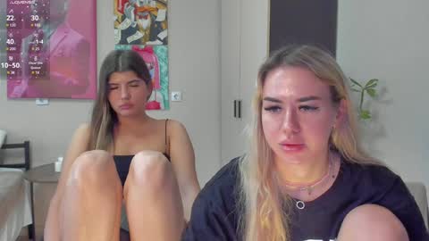 Hi hi We are Jessie and Betti online show from January 8, 2025, 6:20 am