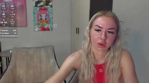 Hi hi We are Jessie and Betti online show from January 15, 2025, 1:52 pm