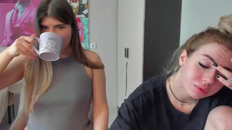 Hi hi We are Jessie and Betti online show from March 1, 2025, 6:24 am