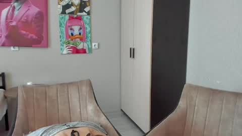 Hi hi We are Jessie and Betti online show from March 7, 2025, 10:13 am