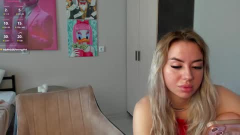 Hi hi We are Jessie and Betti online show from March 12, 2025, 10:59 am