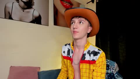 Snapshot of jeremy_salvatore_ chatting on January 15, 2025, 6:01 am jero independent model online show from January 15, 2025, 6:01 am