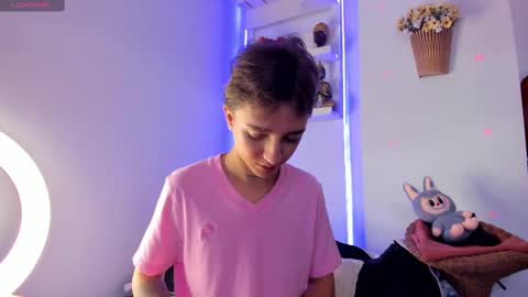 Snapshot of jeremy_salvatore_ chatting on October 31, 2025, 4:52 pm jero independent model online show from October 31, 2025, 4:52 pm