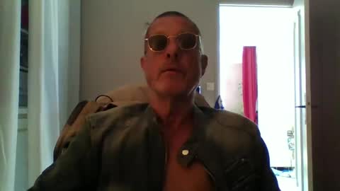 jerflor online show from October 1, 2025, 11:16 am