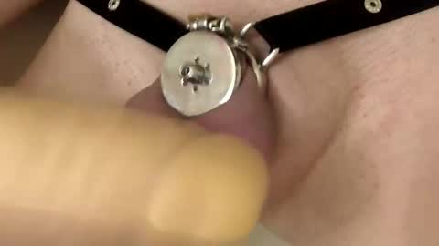 Sissy online show from April 22, 2026, 2:40 pm