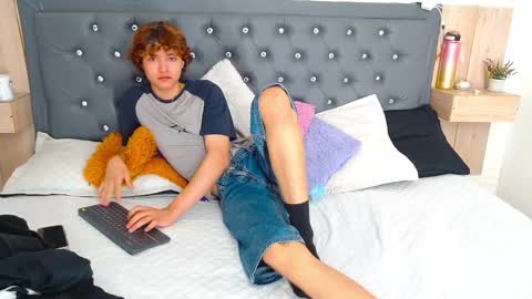 jermi_johnson online show from September 12, 2025, 1:44 pm