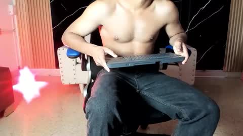 Snapshot of jerr_max1 chatting on May 24, 2026, 12:26 am jerr_max1 online show from May 24, 2026, 12:26 am