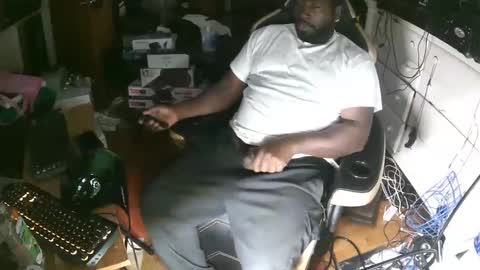 Snapshot of jerry0827 chatting on October 13, 2025, 4:12 am jerry johnson online show from October 13, 2025, 4:12 am