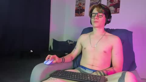 Angelo online show from October 11, 2025, 2:33 am