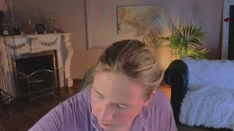Snapshot of jes_solar chatting on April 25, 2026, 9:23 pm jes_solar online show from April 25, 2026, 9:23 pm