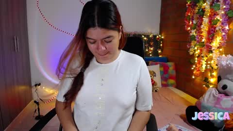 Snapshot of jesiica_bunny chatting on December 16, 2024, 7:32 pm Jessi online show from December 16, 2024, 7:32 pm