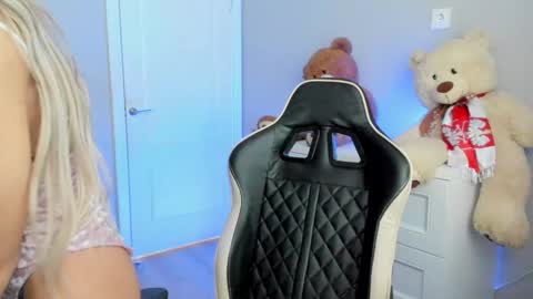 Snapshot of jess1ca_rabb1t chatting on January 16, 2025, 7:49 am jess1ca_rabb1t online show from January 16, 2025, 7:49 am