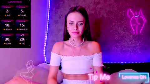 Jess online show from February 18, 2026, 11:44 pm