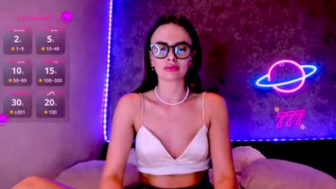 Jess online show from August 6, 2026, 10:33 pm