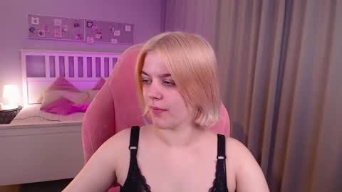 Jess online show from September 19, 2025, 7:43 am