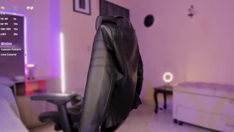 Snapshot of jesscollen chatting on January 23, 2025, 6:49 am itsjesscollen online show from January 23, 2025, 6:49 am