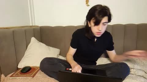 Snapshot of jesse_estrella chatting on October 7, 2025, 5:32 pm Jesee Estrella online show from October 7, 2025, 5:32 pm