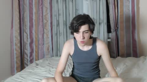 Snapshot of jesse_estrella chatting on July 25, 2026, 9:23 pm Jesee Estrella online show from July 25, 2026, 9:23 pm