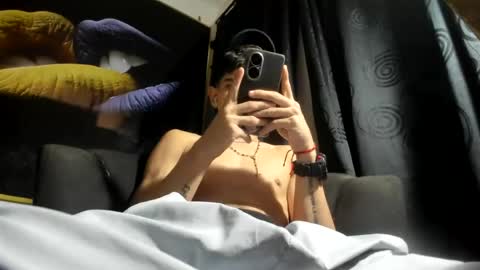 jesshot_bigcock online show from June 21, 2026, 6:16 am