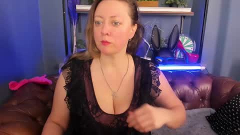 Jessica online show from March 3, 2025, 11:33 am