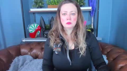 Jessica online show from March 5, 2025, 11:49 am