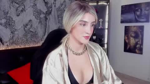 Jessica  online show from April 13, 2026, 4:23 pm