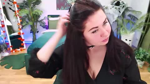 jessicaevanse online show from October 20, 2025, 10:16 am