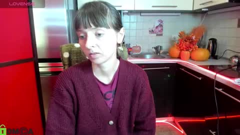 jessicaforris online show from September 30, 2025, 7:13 am