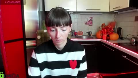 jessicaforris online show from October 20, 2025, 6:47 am