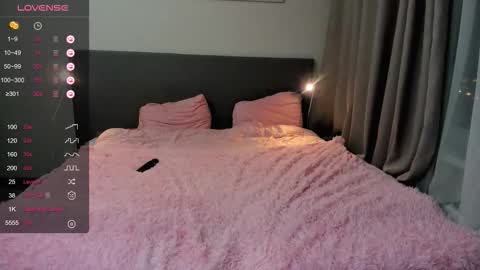 JessicaMooon online show from November 21, 2025, 8:29 pm