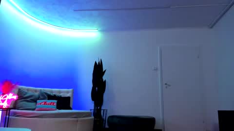 Jessy online show from September 26, 2025, 5:17 pm