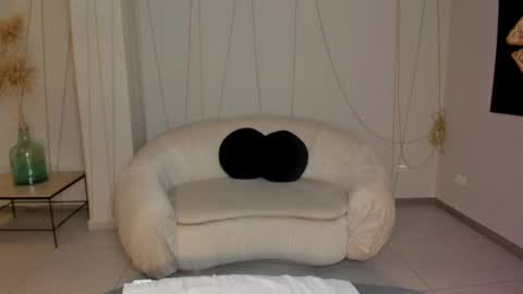 JESS online show from February 26, 2025, 1:19 pm