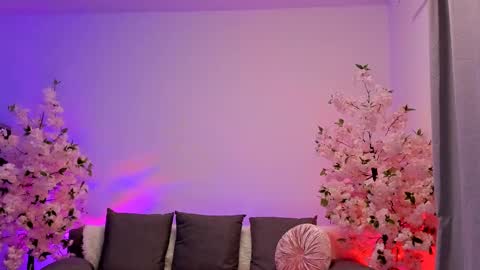 Snapshot of jessiccaburns chatting on January 1, 2025, 3:23 am Gloria online show from January 1, 2025, 3:23 am