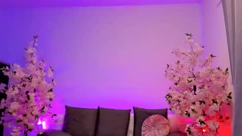 Snapshot of jessiccaburns chatting on February 20, 2025, 5:23 am Gloria online show from February 20, 2025, 5:23 am