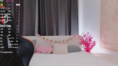 jessie_johns online show from February 24, 2025, 4:15 pm