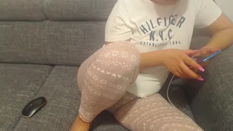 jessiestar3 online show from February 19, 2025, 2:01 pm