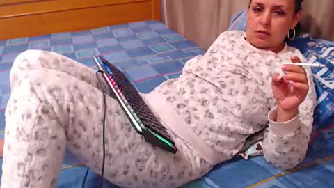 Snapshot of jessiestar3 chatting on May 2, 2026, 9:53 pm jessiestar3 online show from May 2, 2026, 9:53 pm