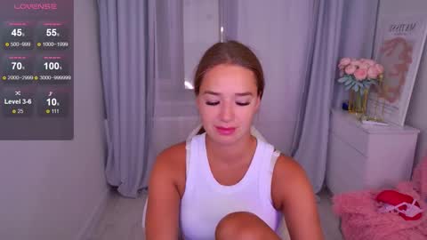 Jessi online show from September 13, 2025, 1:44 pm