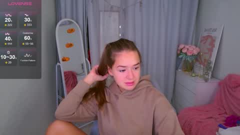 Jessi online show from October 14, 2025, 1:56 pm