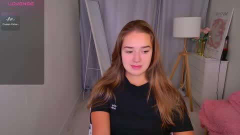 Jessi online show from April 14, 2026, 2:23 pm