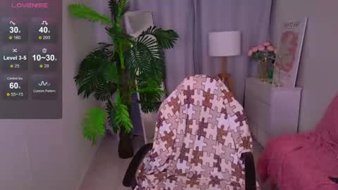 Snapshot of jessiestarz chatting on June 17, 2026, 1:56 pm Jessi online show from June 17, 2026, 1:56 pm