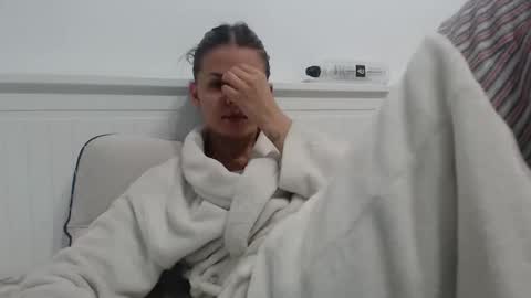 jessieryan online show from October 16, 2025, 2:56 am