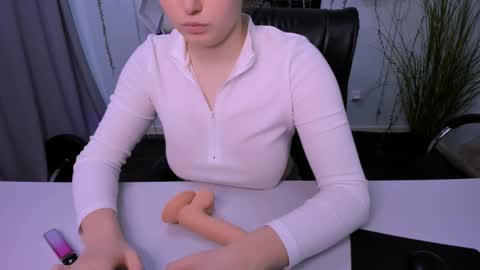 Jessi online show from December 12, 2024, 2:04 am