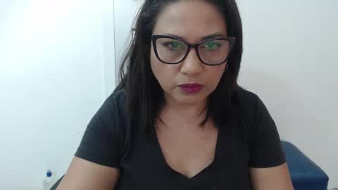 paola online show from March 31, 2026, 12:38 pm
