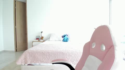 Snapshot of jessikapalmer chatting on December 22, 2024, 3:44 pm online show from December 22, 2024, 3:44 pm