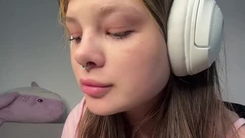 Snapshot of jessluck_1 chatting on June 9, 2026, 12:17 pm jessluck_1 online show from June 9, 2026, 12:17 pm
