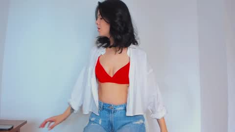 im doing any u want just ask me online show from December 19, 2024, 10:34 am