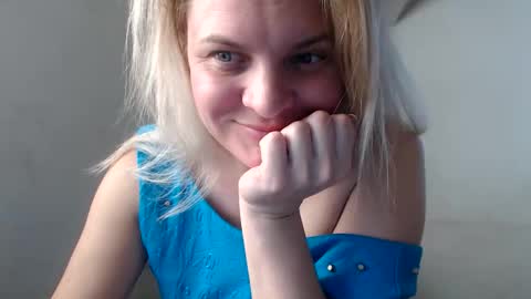 jessyangels online show from April 4, 2026, 2:25 pm