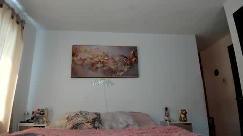 jessye_golden online show from February 12, 2025, 3:49 pm